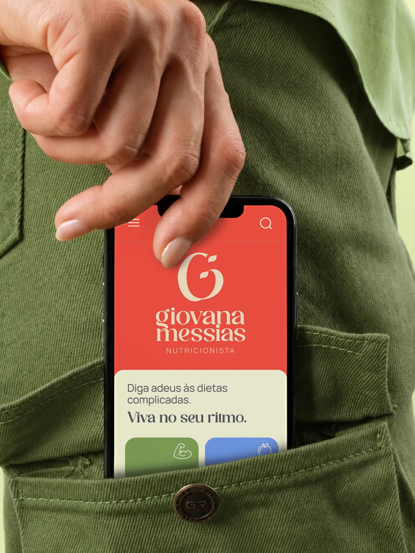 Site da Giovana Messias em mockup de celular