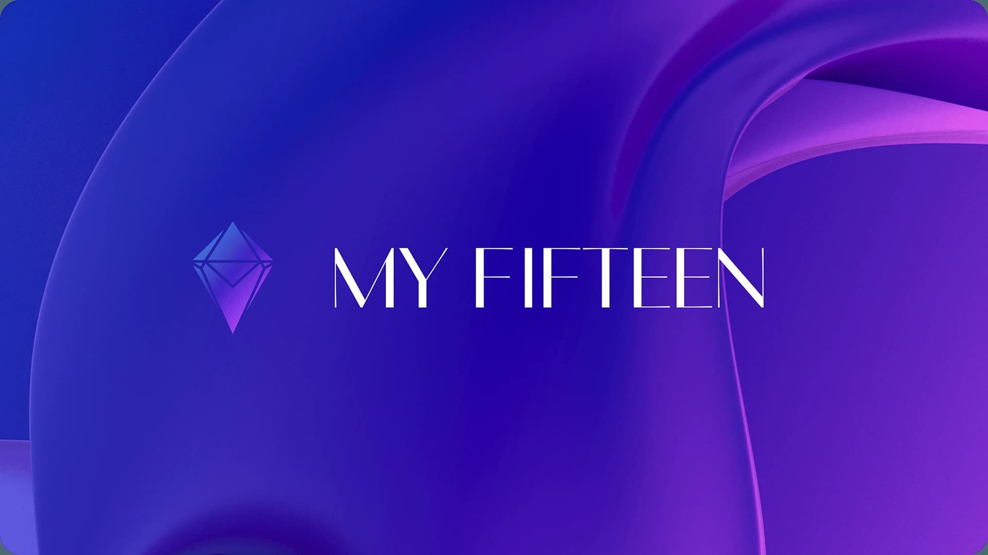 Logotipo My Fifteen sobre fundo gradiente roxo